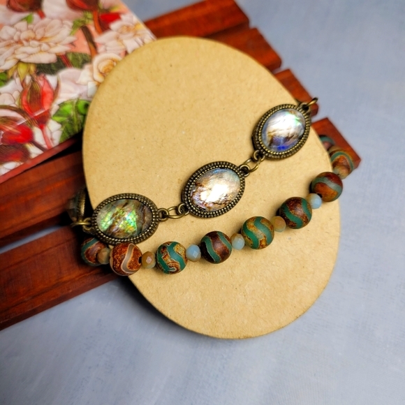 Natural Shell and Stone Handmade Bracelets Set of 2 - Picture 1 of 3